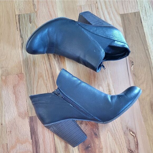 Fergalicious Fergie Panther Black High Heel Booties 8.5 - Picture 9 of 9